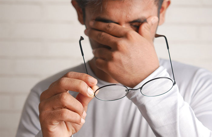 خشکی چشم چیست؟