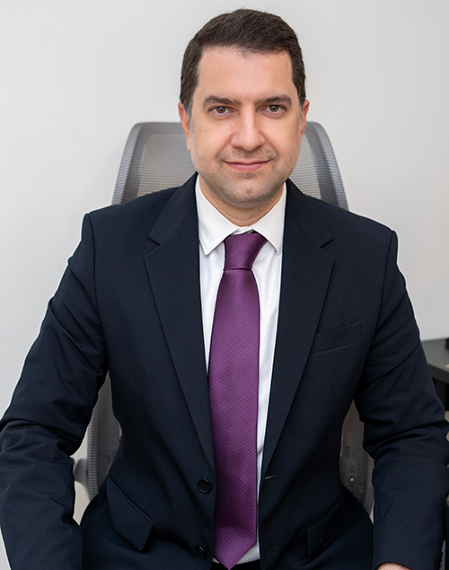 دکتر علیرضا مقدسی